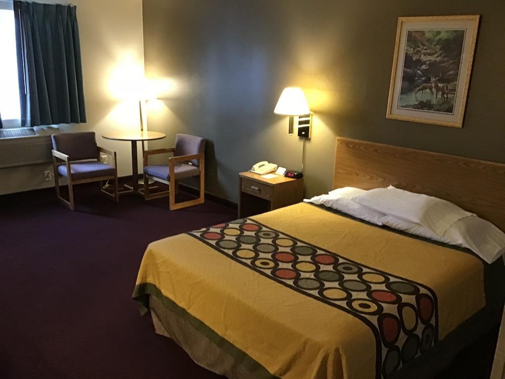 Super 8 By Wyndham Super 8 Blackfoot Eksteriør bilde