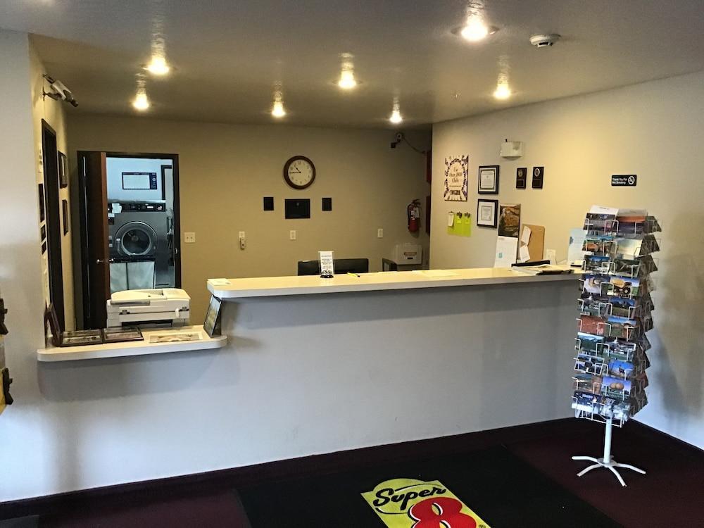 Super 8 By Wyndham Super 8 Blackfoot Eksteriør bilde
