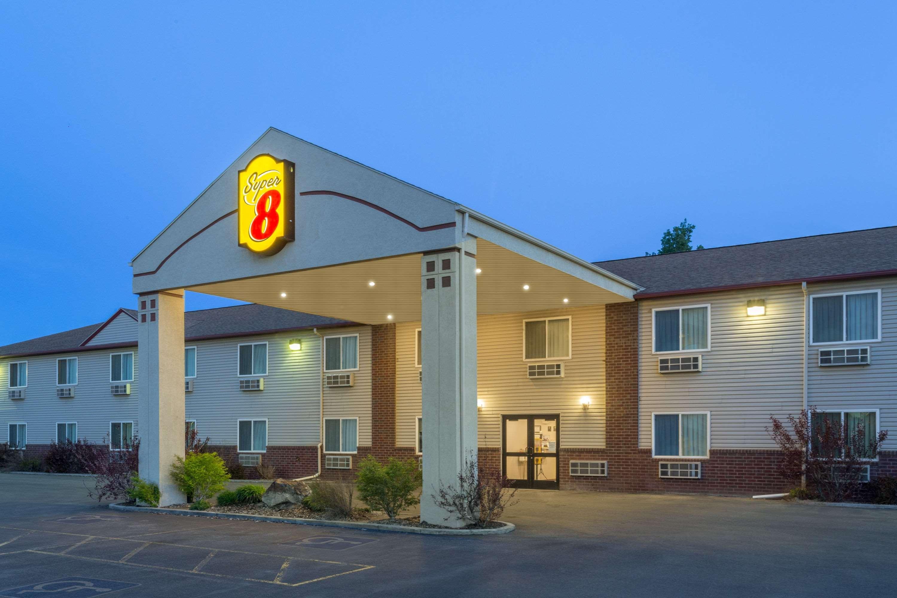 Super 8 By Wyndham Super 8 Blackfoot Eksteriør bilde