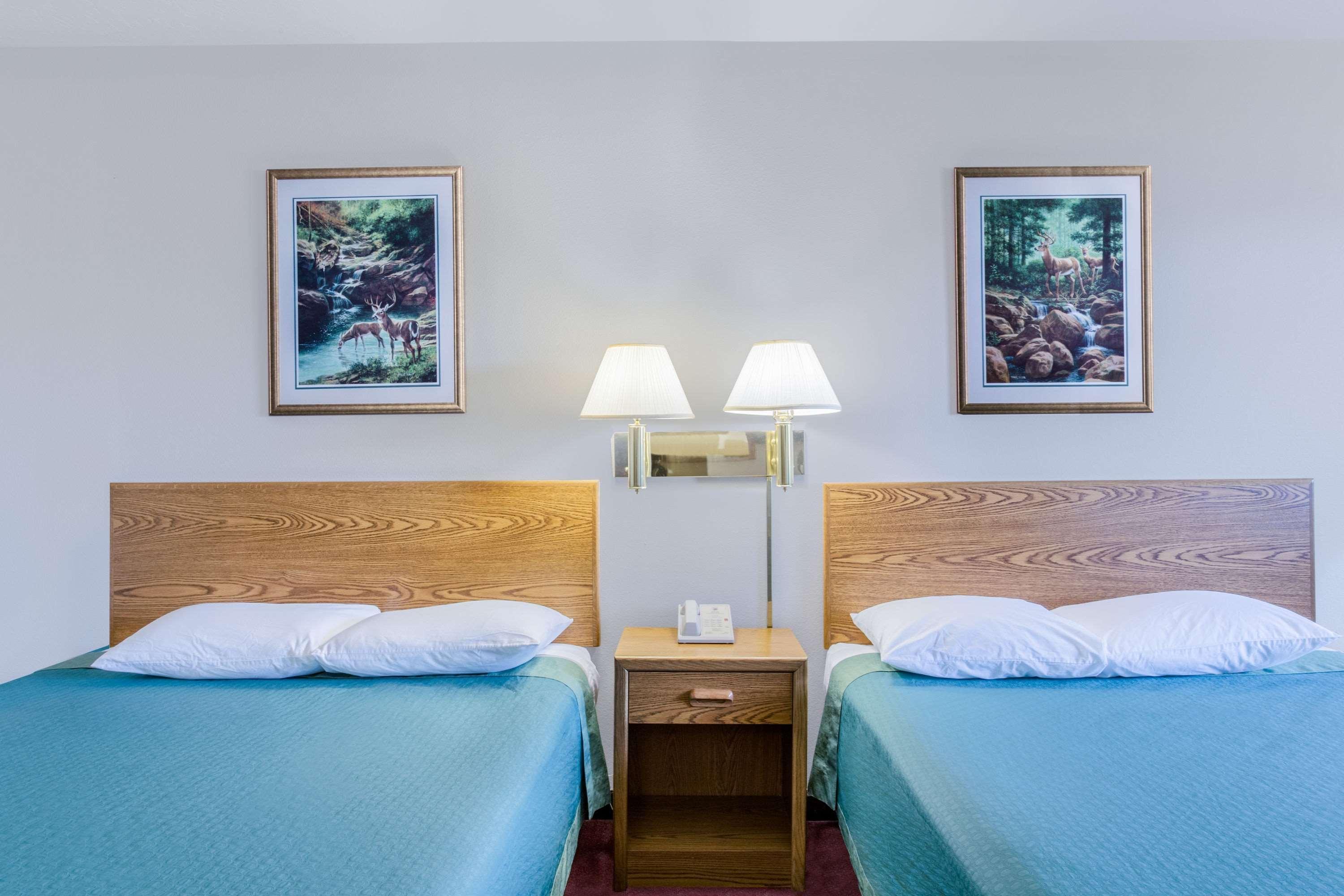 Super 8 By Wyndham Super 8 Blackfoot Eksteriør bilde